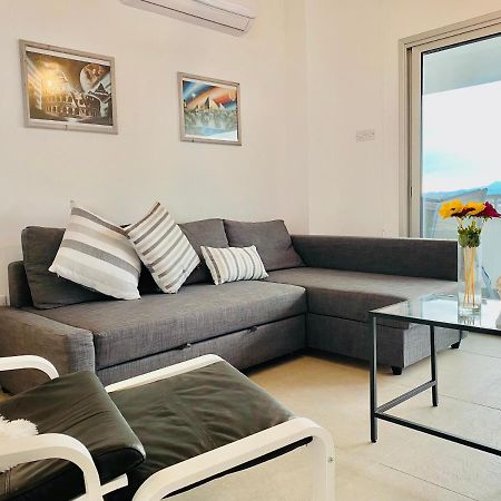 Apartamento Panoramic Seaside Getaway, 2-Br Penthouse Lárnaca Exterior foto